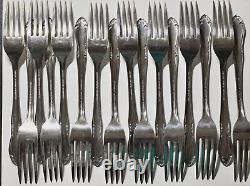 Oneida Custom Stainless Steel Plantation Flatware 110 Pieces Service for 16