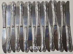 Oneida Custom Stainless Steel Plantation Flatware 110 Pieces Service for 16