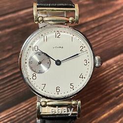 Soviet Wristwatch ISKRA Slim Watch Vintage Montre Homme Soviet Mens Watch USSR